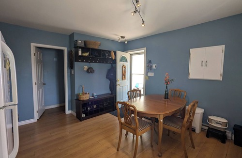 Downtown Gatineau House | Comfy by the 3 Rivers Pointe-Gatineau 3-4 month Rental Nov20-March31 OwnerInSun