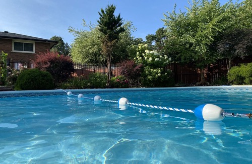 Niagara Falls House | Comfy suite with private pool （4-6 guests)