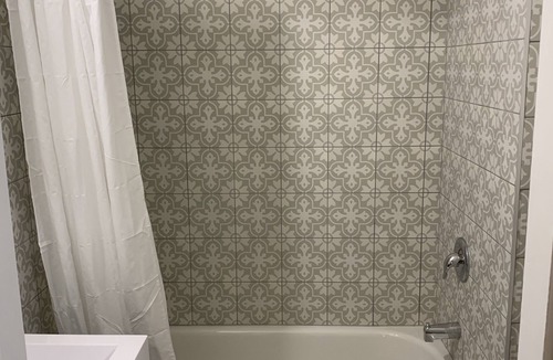 Whyte ave Hotel | Commercial Hotel