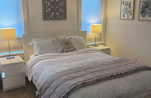 Comox House | Comox Harbour Carriage House