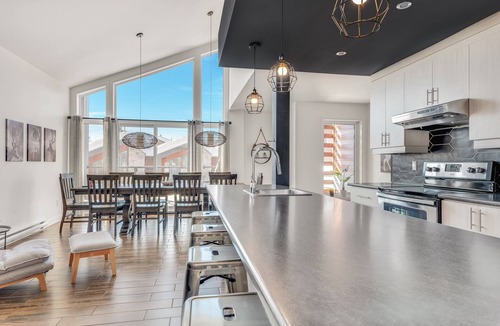 Stoneham Ski Chalet | Compfortable Chalet to Rent at Stoneham located at the Mountain (CITQ: 287663)