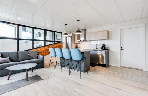 Laval Apartment | Complexe La Voûte by KASANIA - Condo 201