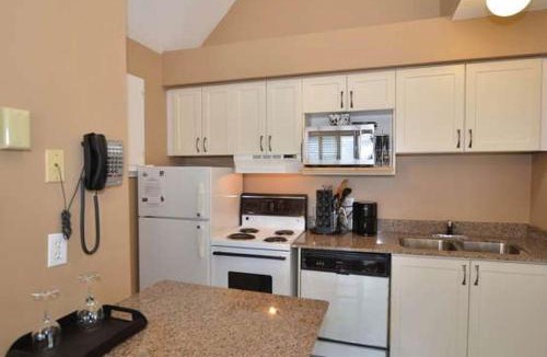 Craigleith Hotel | Condo 816 at North Creek Resort