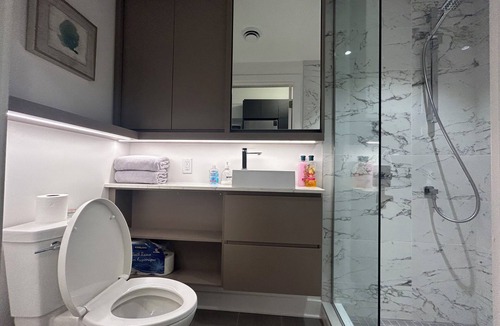 Griffintown Condo | Condo downtown Montreal-Fast wifi