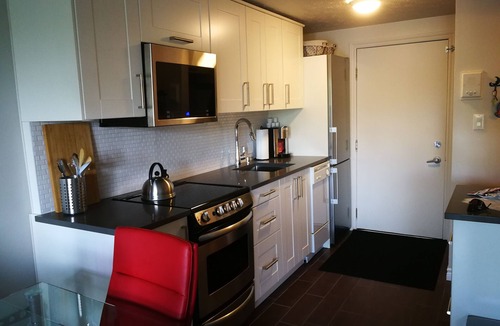 Magog Apartment | Condo of the Inn on the shore of Lake Memphremagog