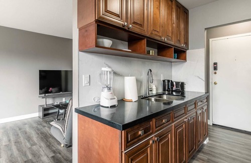 Rosedale Apartment | Condo with Private Patio - Near Downtown!