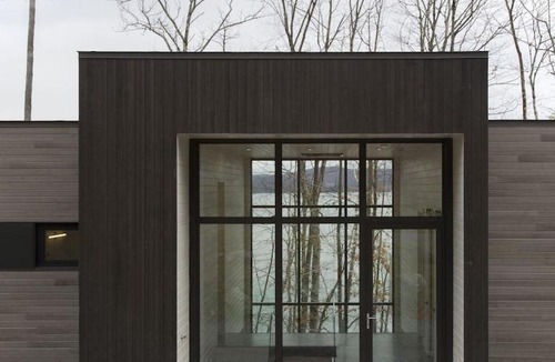 Potton Villa | Contemporary and luxurious property on Lake Memphremagog