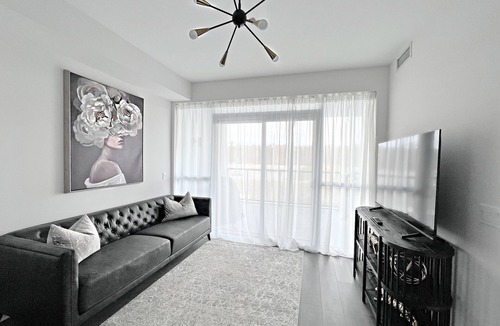 Innisfil Condo | Contemporary Condo At Friday Harbour Resort!