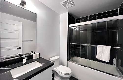 Innisfil Condo | Contemporary Condo At Friday Harbour Resort!
