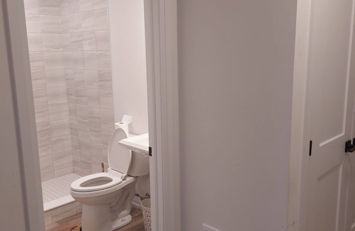 County of Brant Apartment | Convenient room for a peaceful stay in Paris