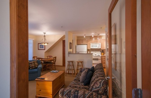 Village North Condo | Convenient Village Location, Free Parking & WiFi, Jet Tub, Ground Floor