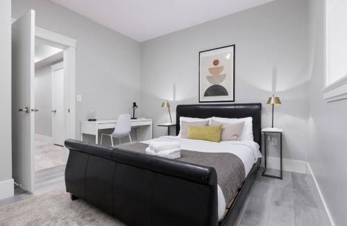 Delta House | Cosy 2-bed Basement Suite In Quiet Neighbourhood