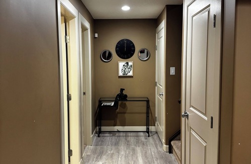 Chestermere Apartment | Cosy Apartment 10 mins from Calgary, available as an event space aswell!