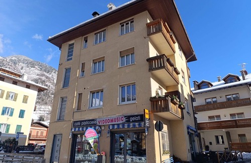 Predazzo Apartment | Cosy apartment for 6 guests with WIFI, TV and balcony