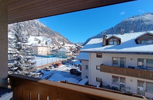 Predazzo Apartment | Cosy apartment for 6 guests with WIFI, TV and balcony