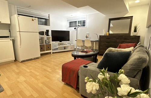 Pierrefonds-Roxboro Apartment | Cosy Apartment house