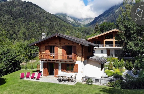 Ovronnaz Ski Chalet | Cosy Chalet Cassiopée in the center of the resort