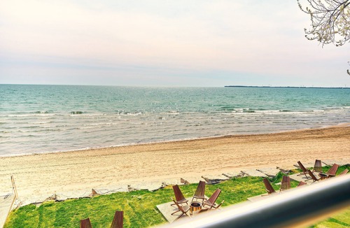 Wainfleet Cottage | Cottage 19: Upper-Level Beachfront Unit in 4-Plex
