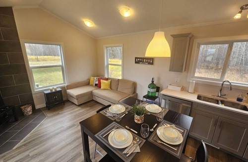 Central Alberta Cottage | Cottage A Little piece of Heaven