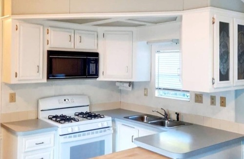 Sherkston RV Rental | Cottage at Sherkston a 5 star resort.