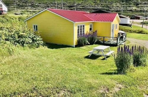 The Whale Route House | Cottage by the sea. Five minutes from the Newfoundland ferry!