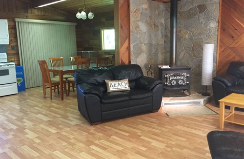 Traverse Bay Cottage | Cottage for rent in Abert Beach!