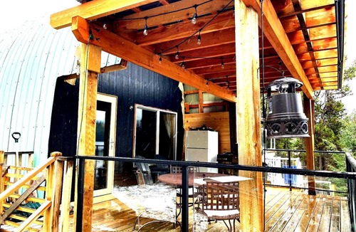 Idabel Lake Cottage | Cottage - Lakeside w/private Hottub near Big White
