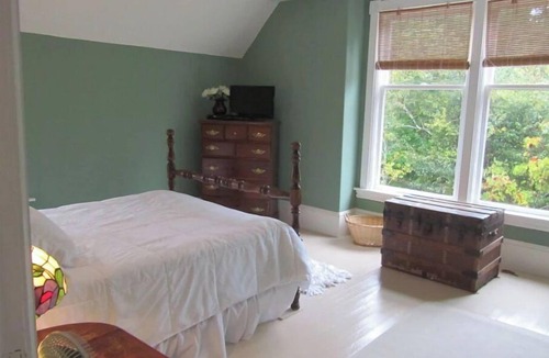 Welshpool Other | Cottage on Friar's Bay