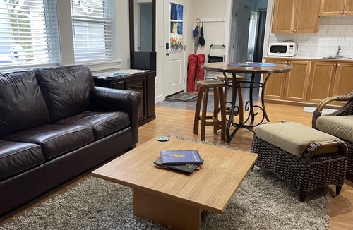 Regional District of Nanaimo Apartment | Country Blue is close to forest trails and beach