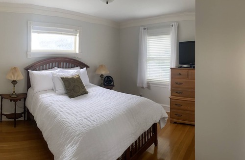 Central Saanich Other | Country Classic