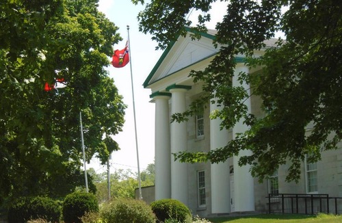 Prince Edward Bed & Breakfast | Courthouse BB Bed & Bath