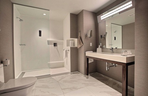 Brossard Hotel | Courtyard by Marriott Montreal Brossard