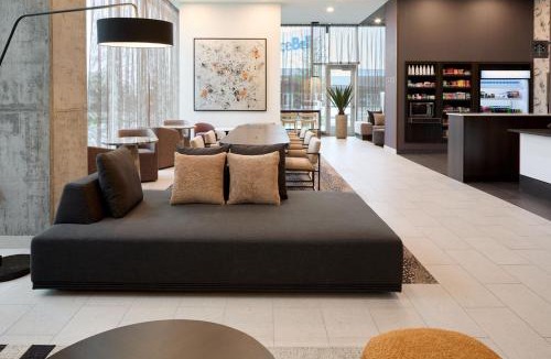 Laval-des-Rapides Hotel | Courtyard by Marriott Montreal Laval