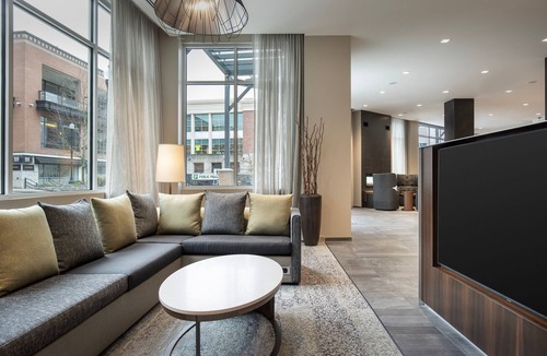 Regional District of Nanaimo Hotel | Courtyard By Marriott Nanaimo