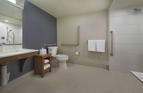 Durham Region Hotel | Courtyard by Marriott Oshawa