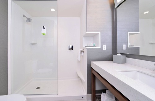 North Industrial Hotel | Courtyard by Marriott Saskatoon Airport