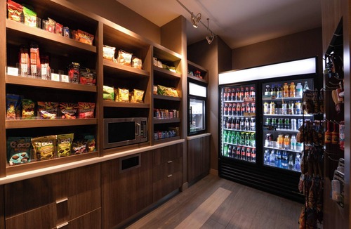North Industrial Hotel | Courtyard by Marriott Saskatoon Airport