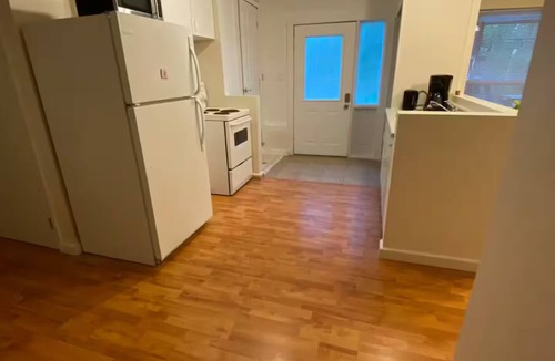 Cowichan Bay Apartment | Cowichan Bay Private Entrance 1-Bdrm Suite Quiet