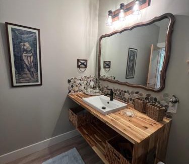 Chemainus House | Cowichan Valley Guest Cottage