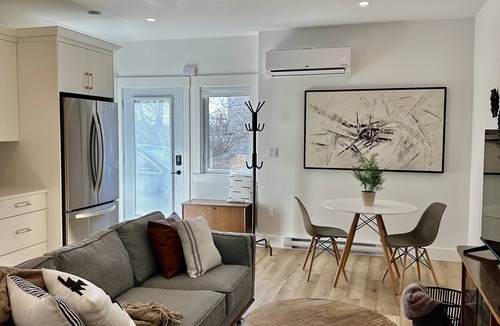 Dartmouth Apartment | Cozy 1 Bedroom Apartment Downtown Dartmouth