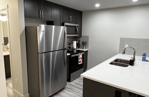 Keith Apartment | Cozy 1 bedroom apartment in Rockland Park NW Calgary