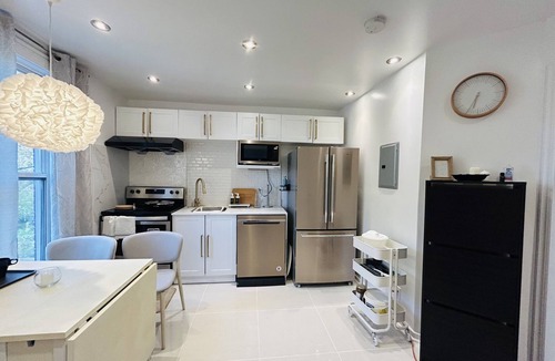 Grimsby Apartment | Cozy 1-Bedroom Apartment in the Heart of Grimsby