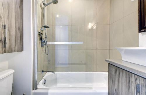 Mont-Tremblant Pedestrian Village Apartment | Cozy 1 Bedroom Domaine de la Montagne Tremblant