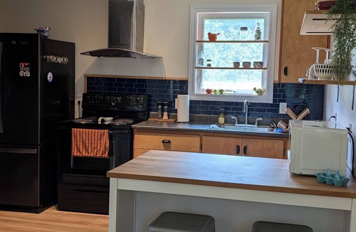 Colchester County House | Cozy 1 bedroom house, on the North shore of NS