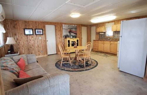 Stokes Bay Cottage | Cozy 2 bed rooms with bunkie cottage. 20 mins way from tobermory.