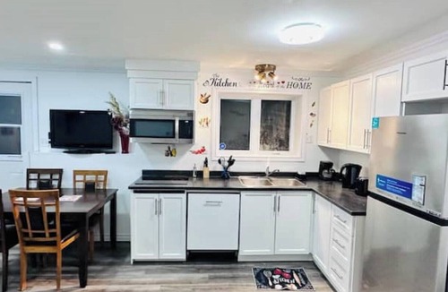 Terra Nova Apartment | Cozy 2 Bedroom Apartment near St.John's airport with lockbox key Entrance.