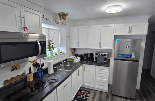 Terra Nova Apartment | Cozy 2 Bedroom Apartment near St.John's airport with lockbox key Entrance.