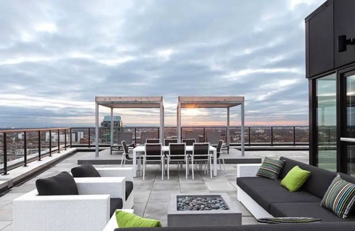 Downtown Winnipeg Condo | Cozy 2 bedroom apartment in the heart of Downtown by Canada Life Center