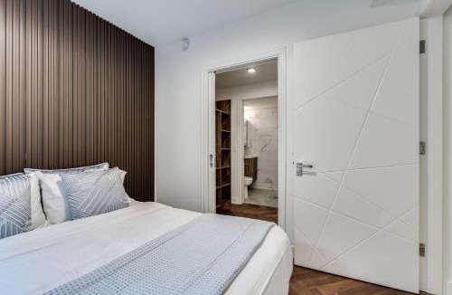 Downtown Vancouver Apartment | Cozy 2 Bedroom Apartment