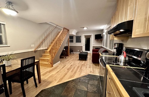 Ucluelet Cottage | Cozy 2 Bedroom Waterfront Cottage with Hot Tub!